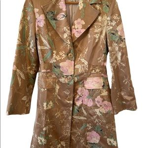 Bianca Nygard trench